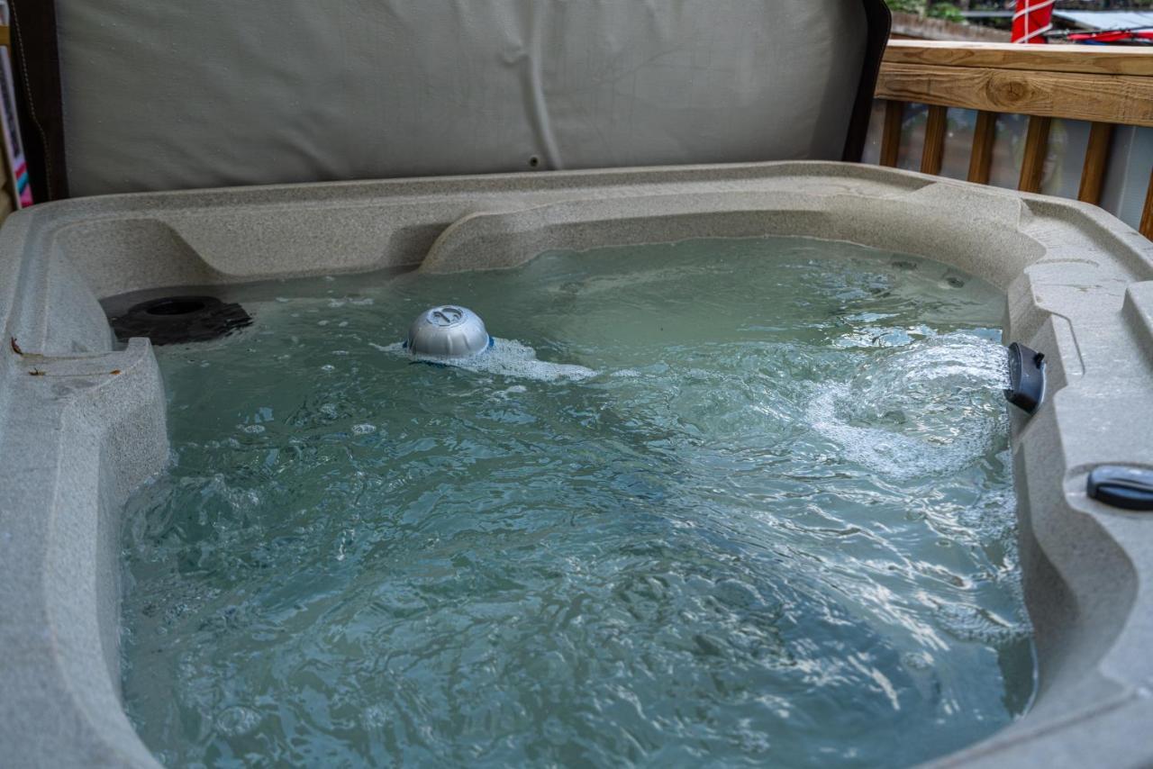 Canary Lake Cottage W/Hot Tub At Sam'S Pizza Hot Springs Exterior foto